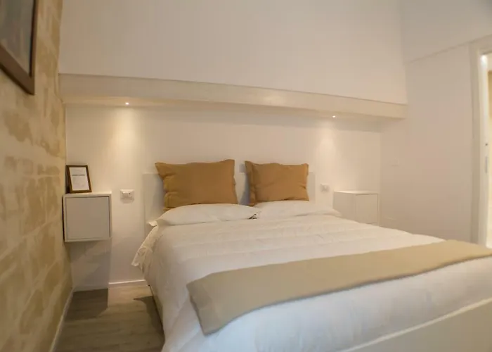 Sulla Roccia Dei Sassi *